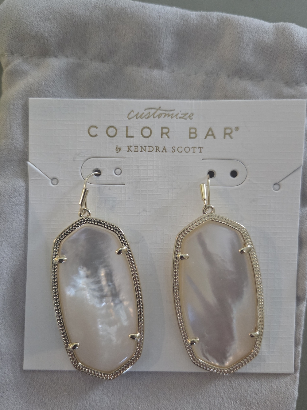 Kendra Scott Danielle Color Bar Ivory Mother-of-Pearl Gold Drop Earrings NWT.